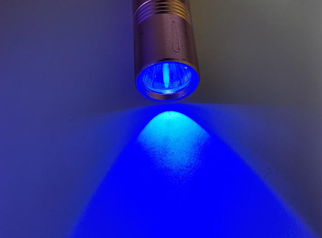 Mini UV LED Flashlight 365nm - Click Image to Close